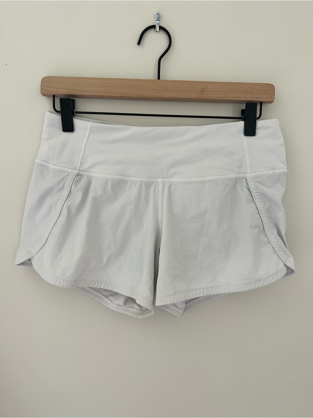 Lululemon White Speed Up Athletic Shorts Wide Waistband Brief Liner Sz 4/4”